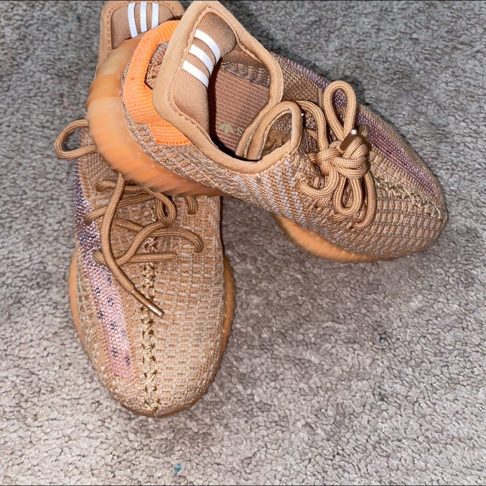 Yeezy sneakers size 13.5C kids/toddler